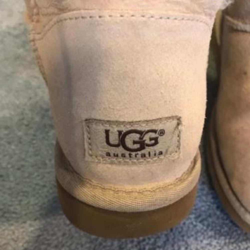 Ugg Australia Bailey Button Sand 6 - image 3